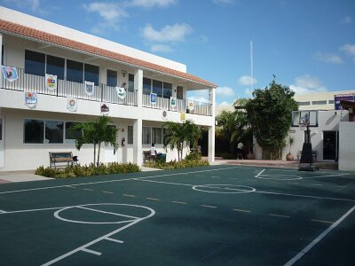 Patio Cívico de Primaria